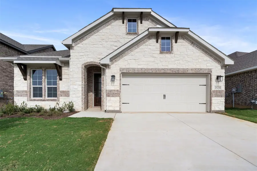 3529 Helena Street, Gainesville, TX 76240 - Image #3