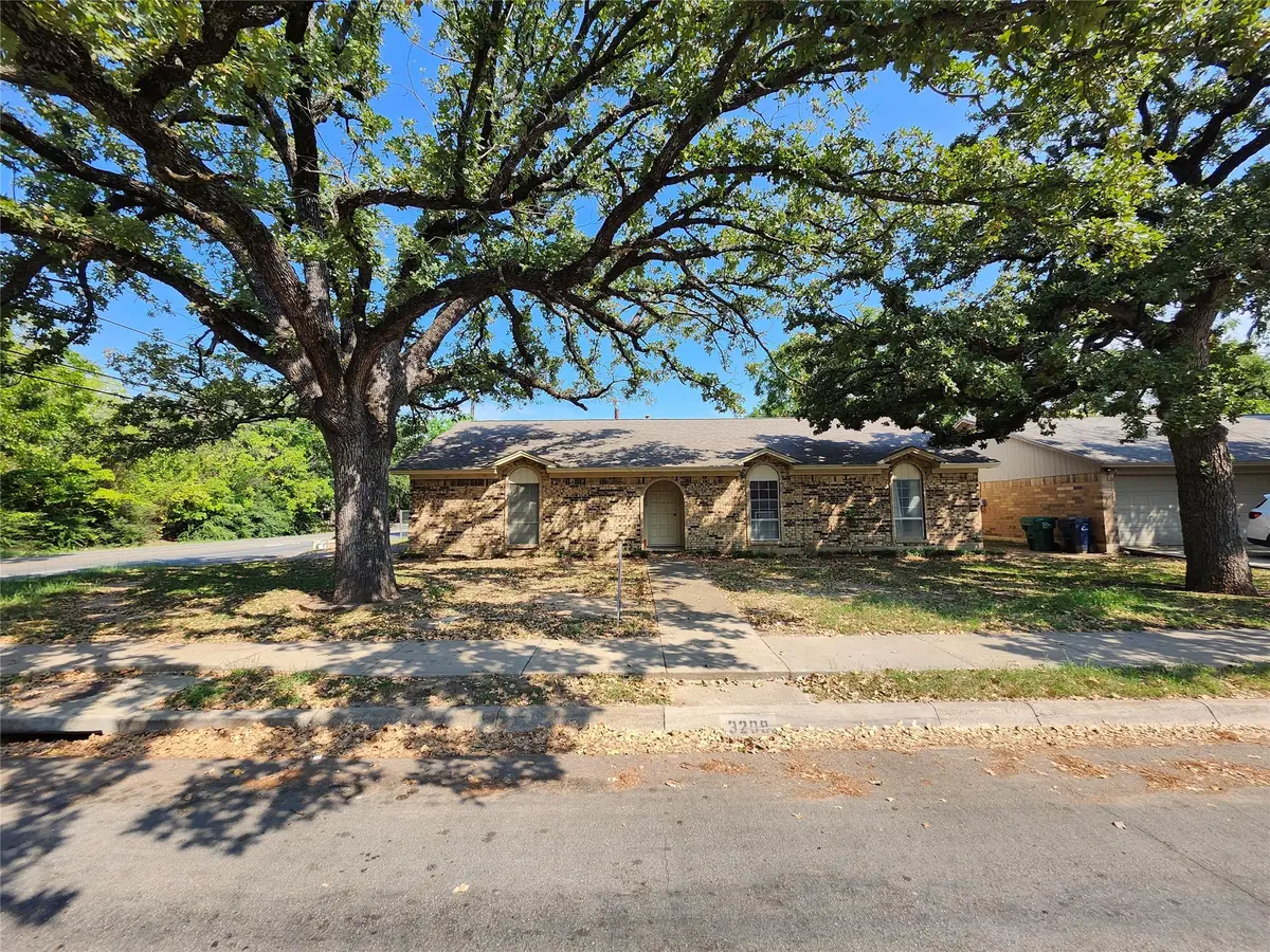 3209 Oriole Lane, Denton, TX 76209 - Image #1