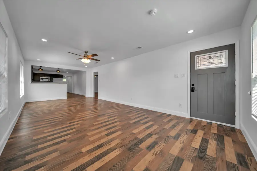 2507 Emmett Street, Dallas, TX 75211 - Image #3