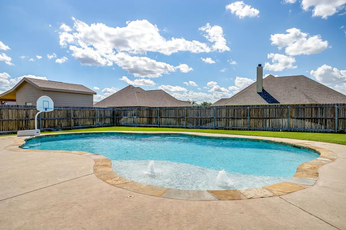 2925 Willow Ridge Circle, Granbury, TX 76049 - Image #1