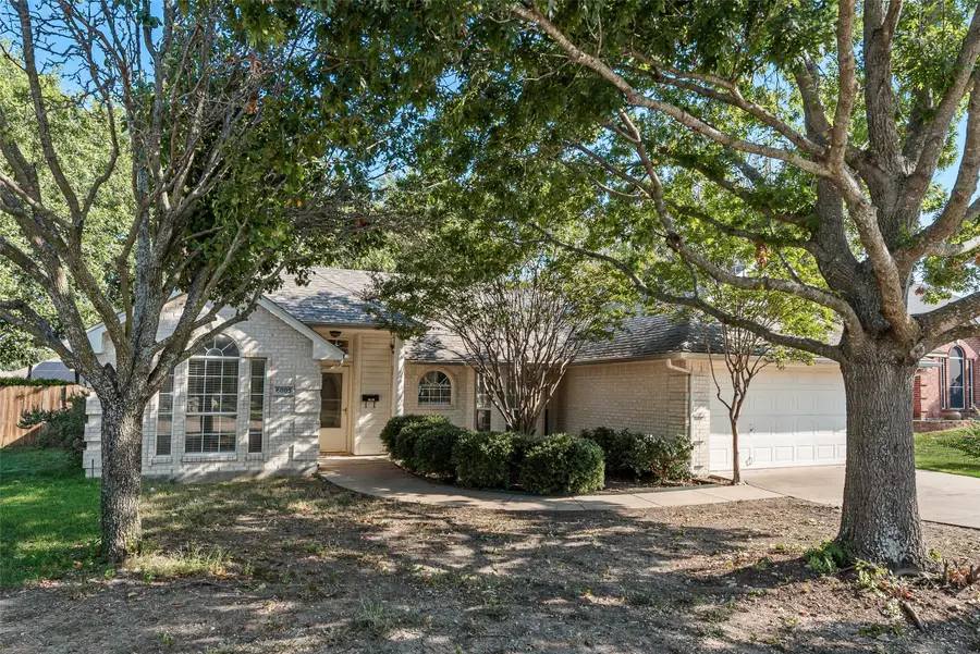 6005 Peach Tree Drive, Midlothian, TX 76065 - Image #2