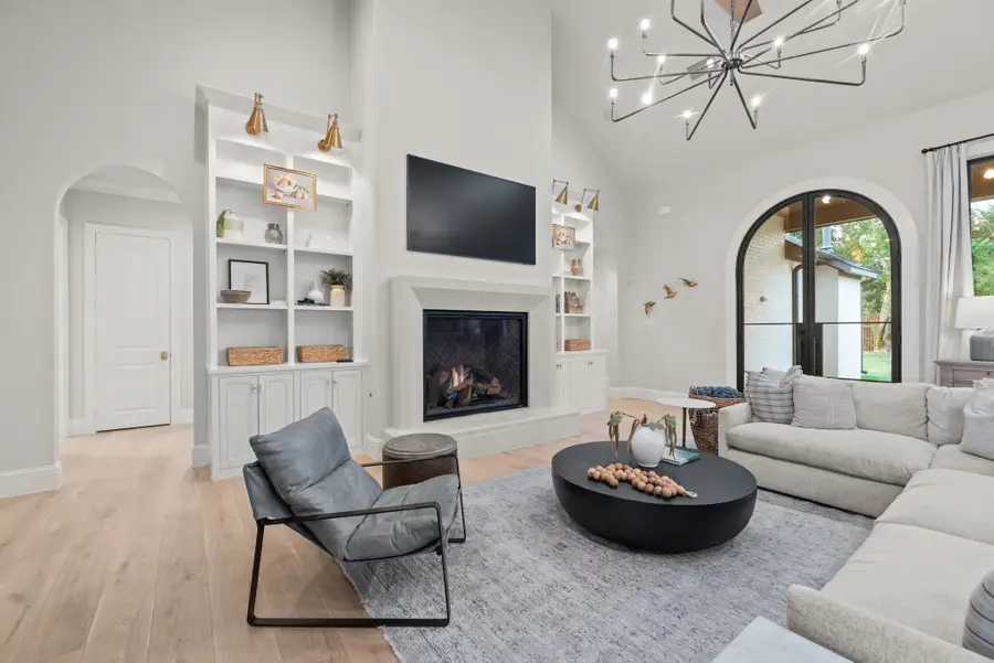 108 Copper Creek Trail, Lewisville Flower Mound, TX 76226 - Image #3