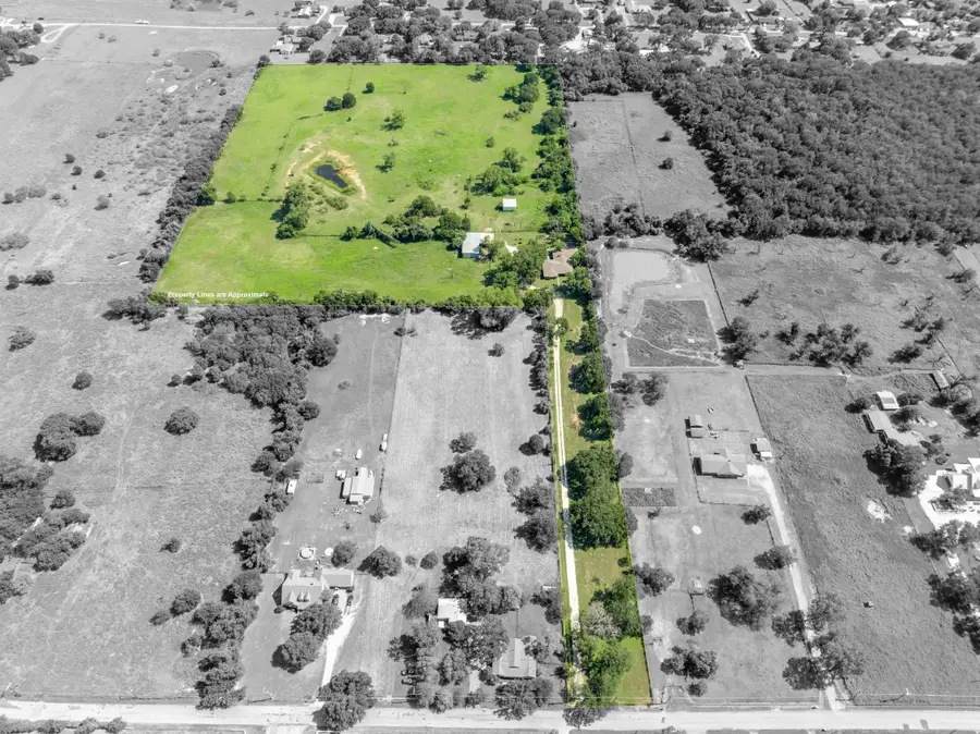 821 E Stegall Road, Robinson, TX 76706 - Image #2