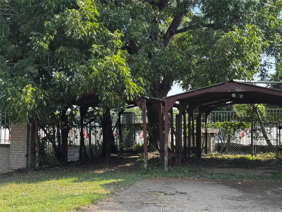 921 Web Street, Arlington, TX 76011 - Image #2