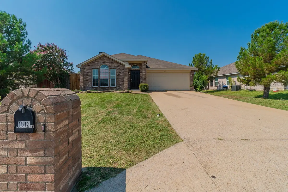 1613 Lesli Drive, Royse City, TX 75189 - Image #1