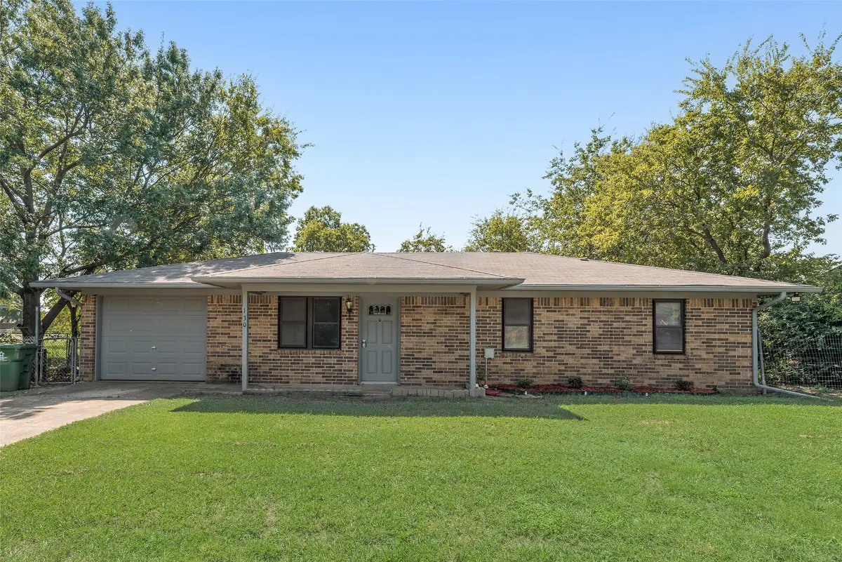 130 Southside Drive, Sanger, TX 76266 - Image #1