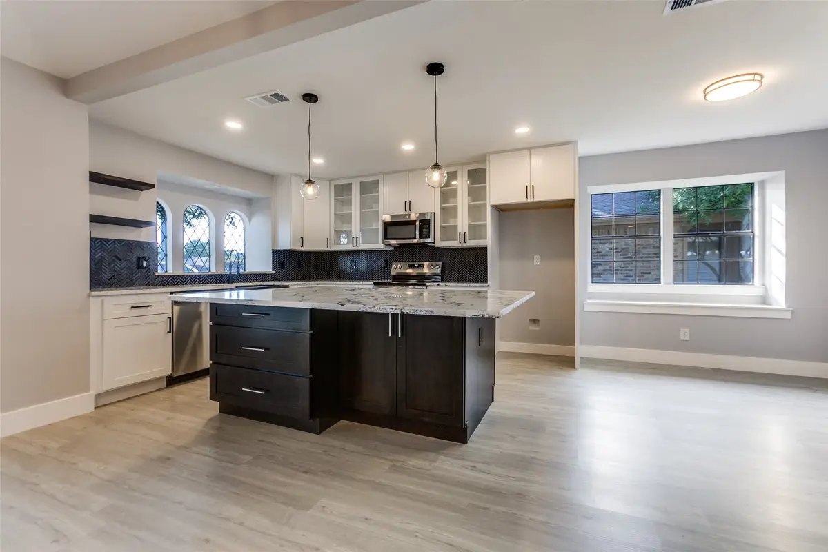 1115 E Spring Valley Road, Richardson, TX 75081 - Image #1