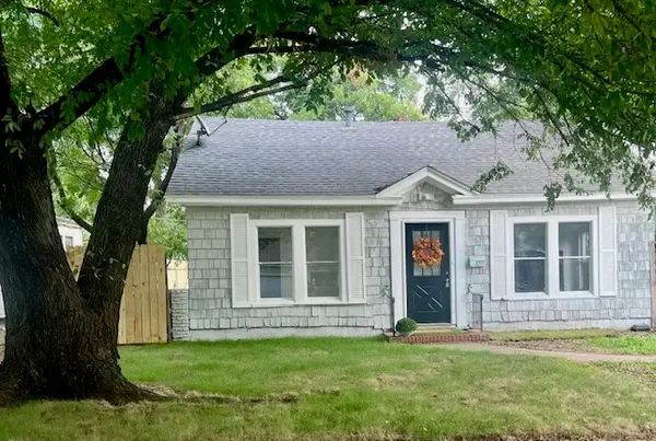 308 N Retta Street, Fort Worth, TX 76111