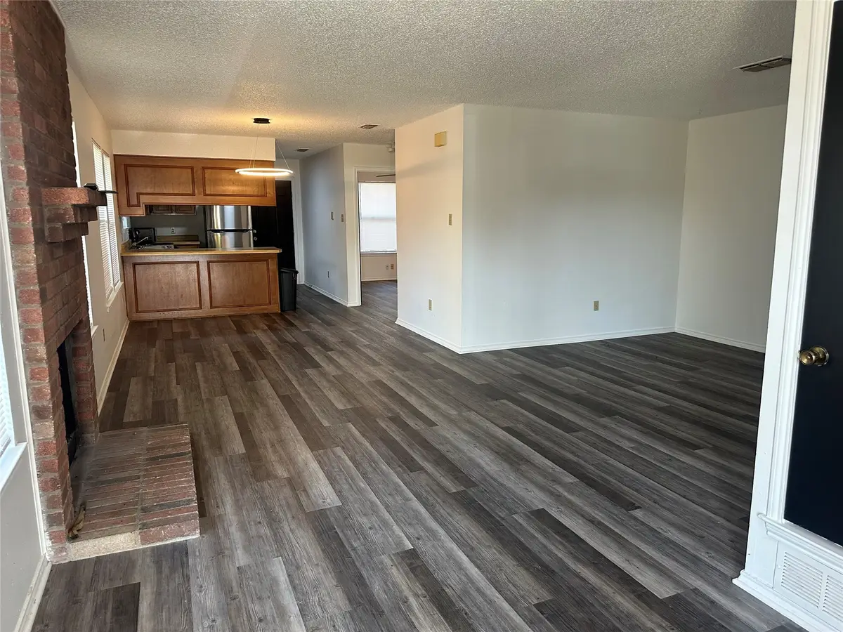 6737 Glenbrook Lane, Fort Worth, TX 76133 - Image #1