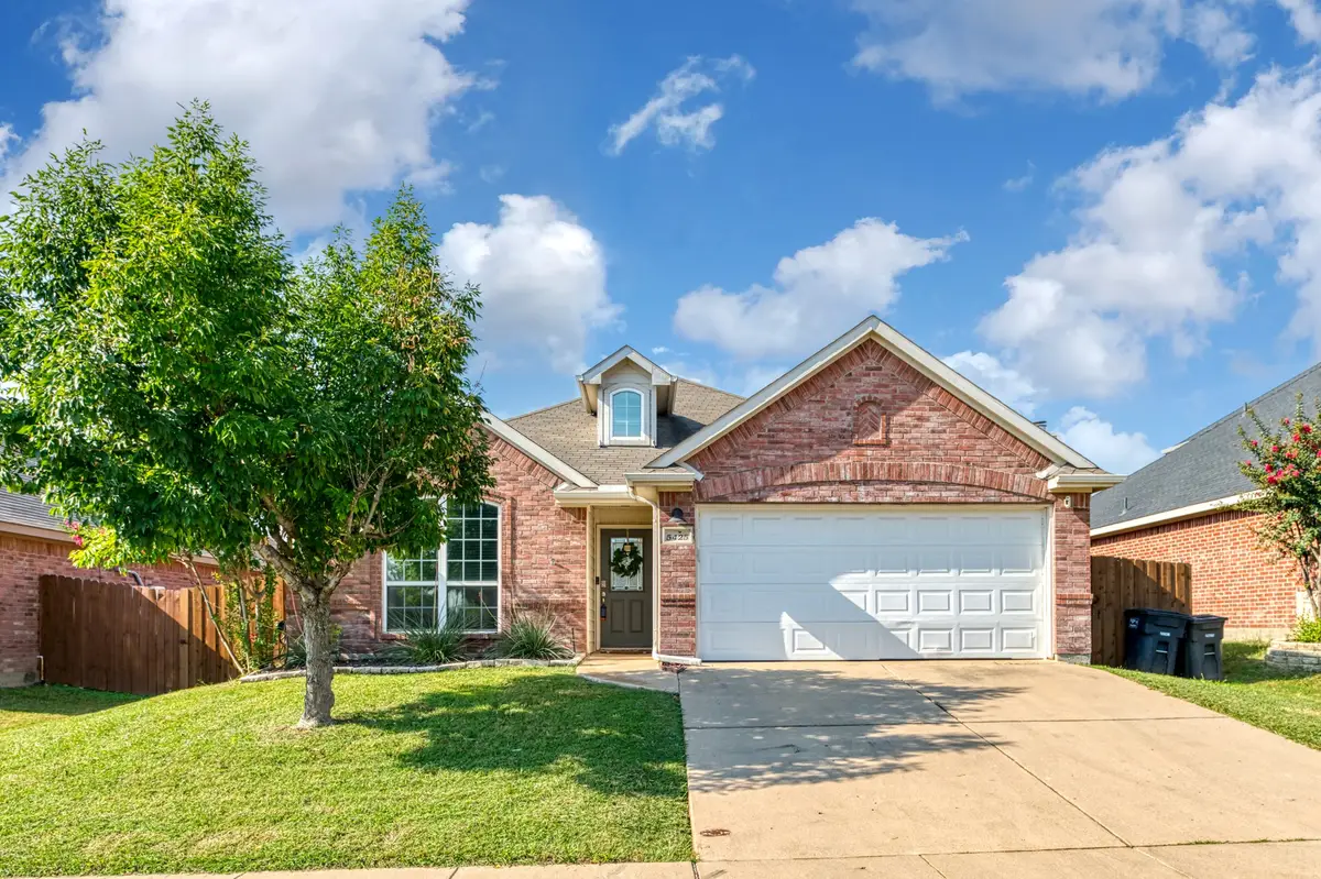 5425 Parkview Hills Lane, Fort Worth, TX 76179 - Image #1