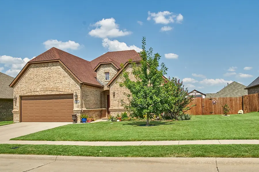 451 Chisholm Trail, Justin, TX 76247 - Image #2