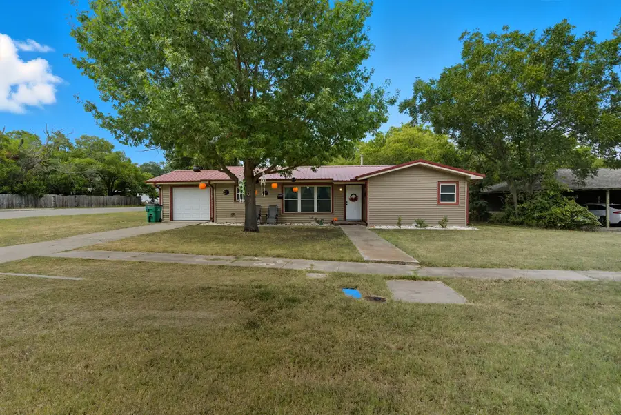 1431 W Lingleville Road, Stephenville, TX 76401 - Image #2