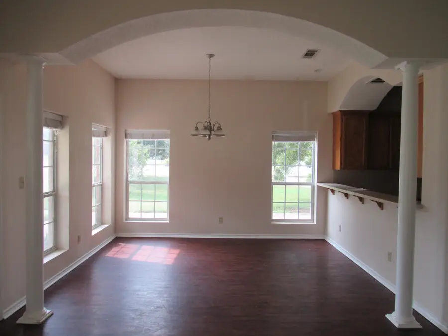 603 N Harrison Street, West, TX 76691 - Image #2