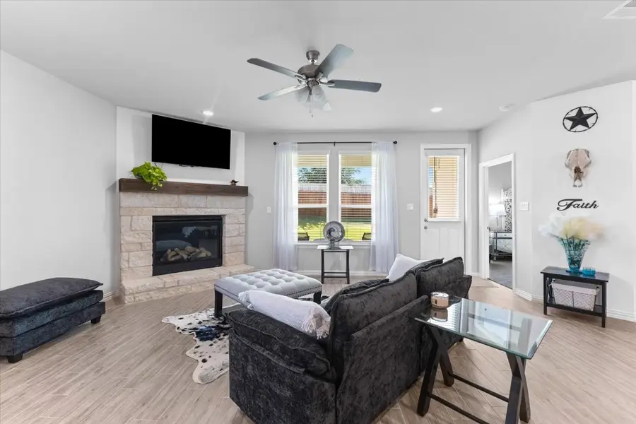 1412 Whitetail Lane, Azle, TX 76020 - Image #3