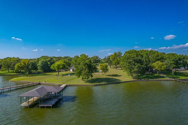 626 Bay View Drive, Kerens, TX 75144