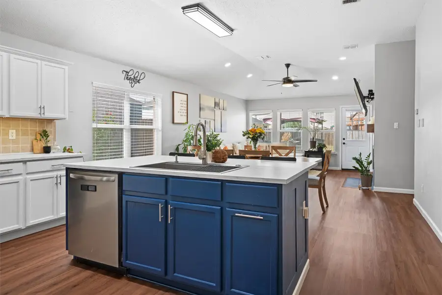 925 Gillon Drive, Arlington, TX 76001 - Image #3