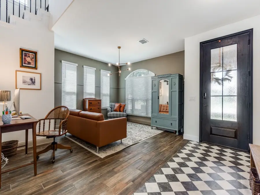 9101 Conroe Drive, Justin Roanoke, TX 76226 - Image #3