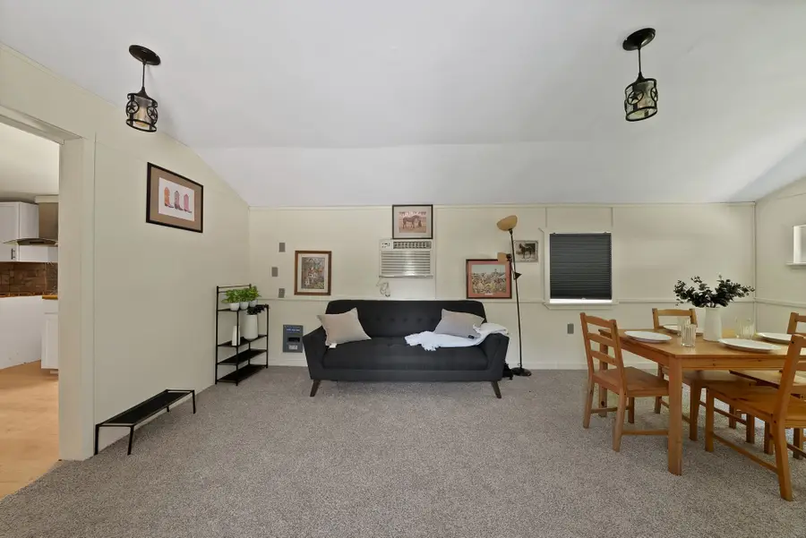 2916 E Briarwood Street, Granbury, TX 76048 - Image #2