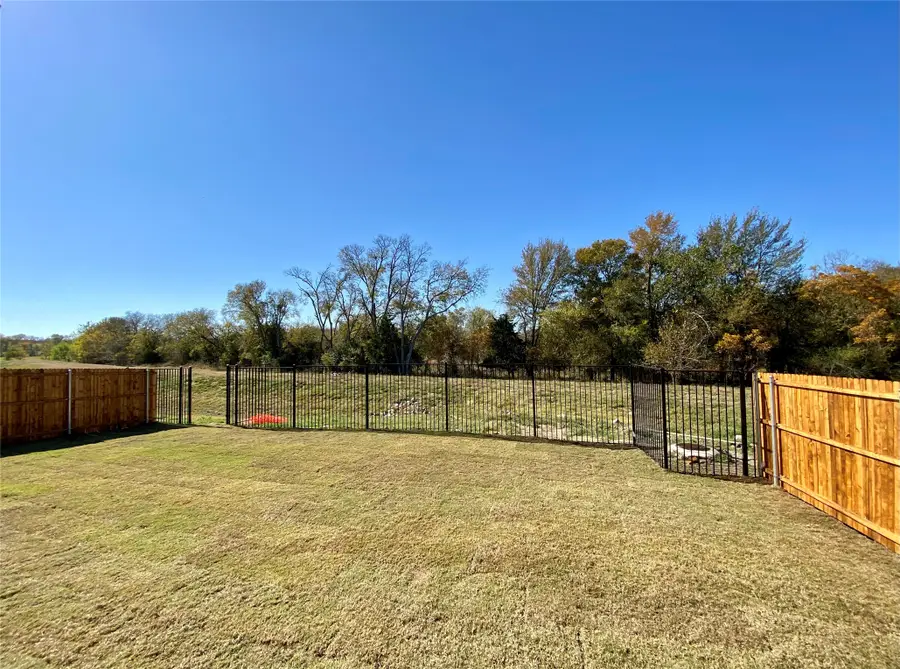 360 Devonshire Drive, Greenville, TX 75401 - Image #2