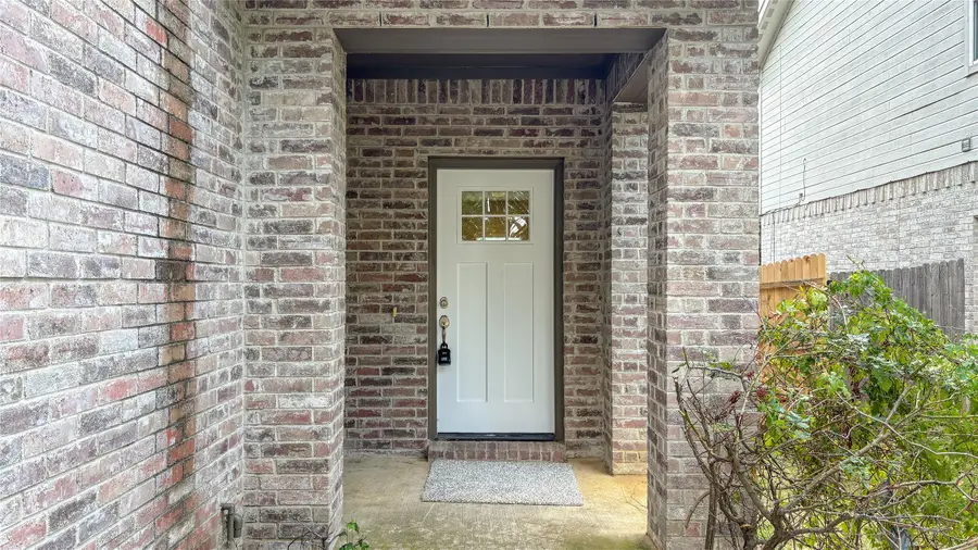 9922 Ironhorse Drive, Dallas, TX 75227 - Image #2