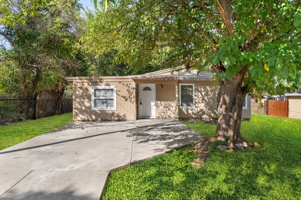 1240 Hodgson Street, Fort Worth, TX 76115