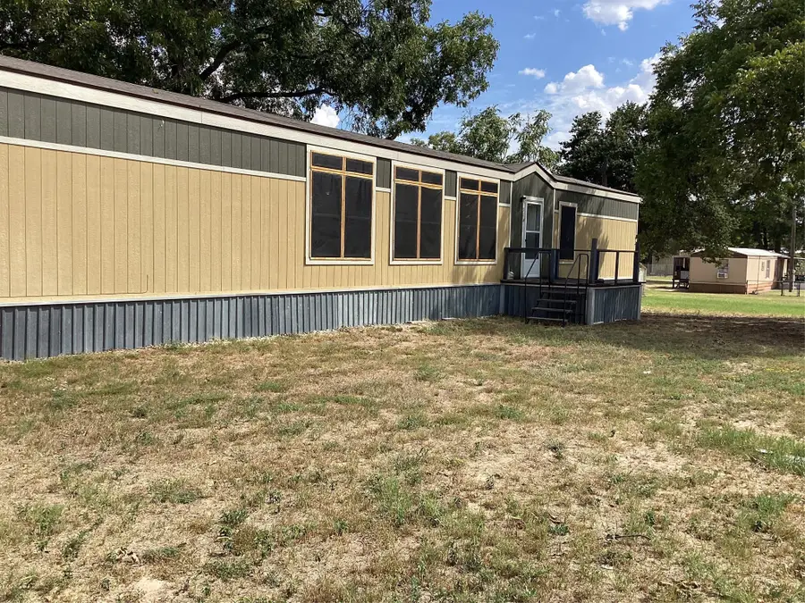 316 N Avenue A, Cross Plains, TX 76443 - Image #2