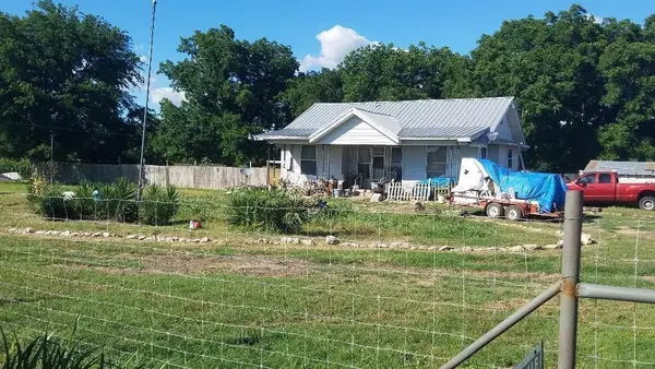 4561 S 12th Street, Waco, TX 76706