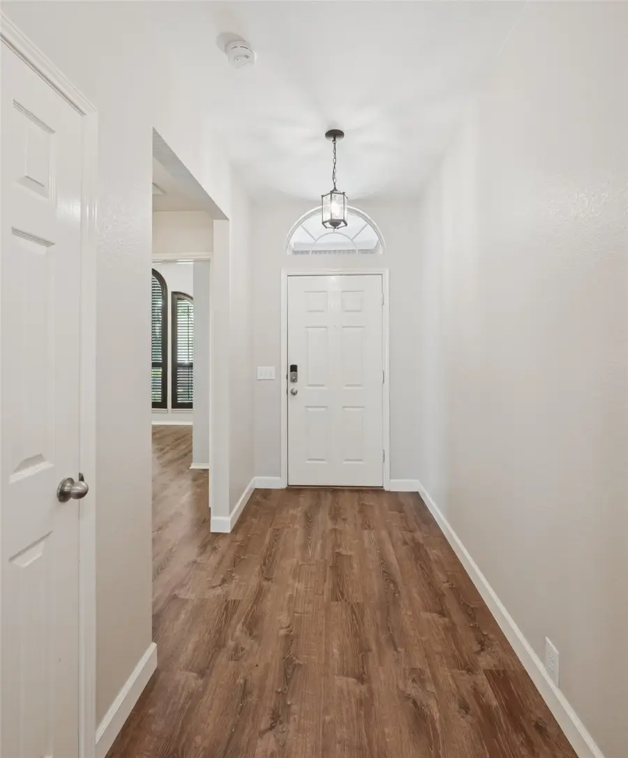 3010 Honey Locust Drive, Euless, TX 76039 - Image #3