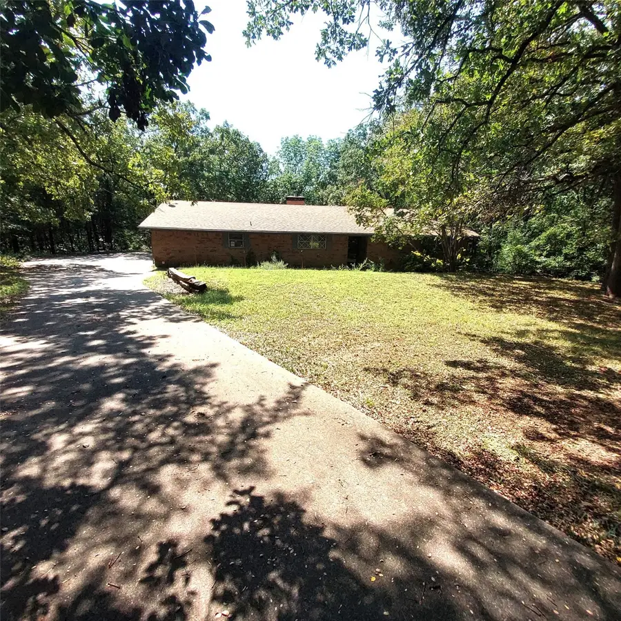 413 Rolling Acres Road, Denison, TX 75021 - Image #2