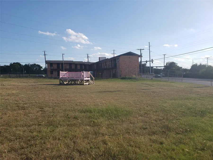 6720 S Lancaster Road, Dallas, TX 75241 - Image #2
