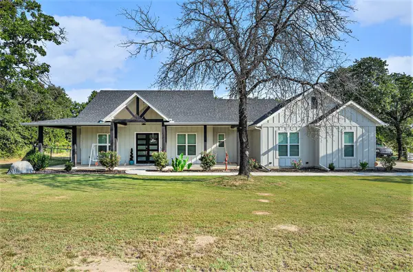 377 Sarra Lane, Poolville, TX 76487