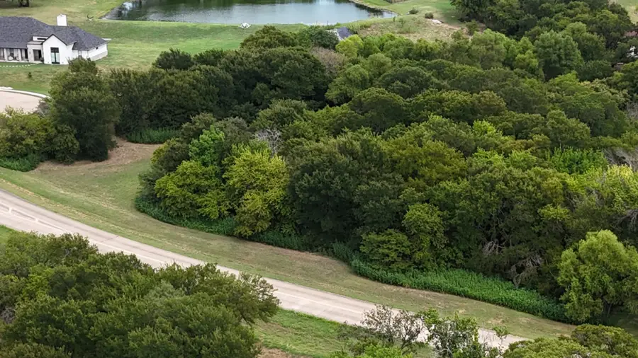 1103 Glen Eagles Drive, Grand Prairie, TX 75104 - Image #2