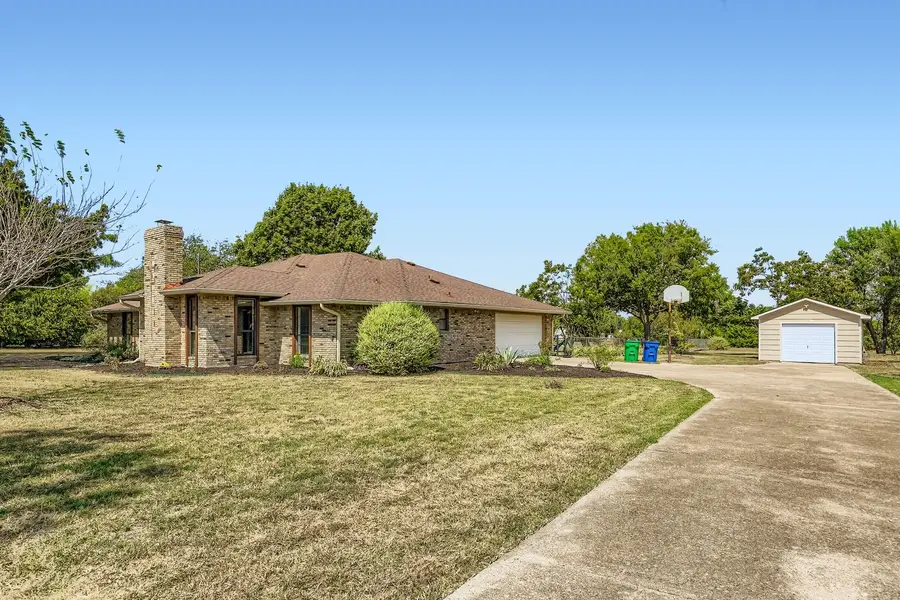 205 Rock Springs Court, Waxahachie, TX 75165 - Image #2