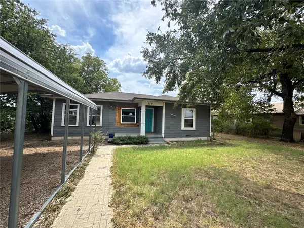 317 W 7th Street, Baird, TX 79504
