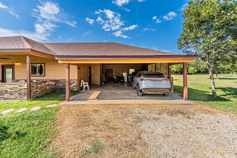 102 Private Road 215, Fairfield, TX 75840 - Image #3