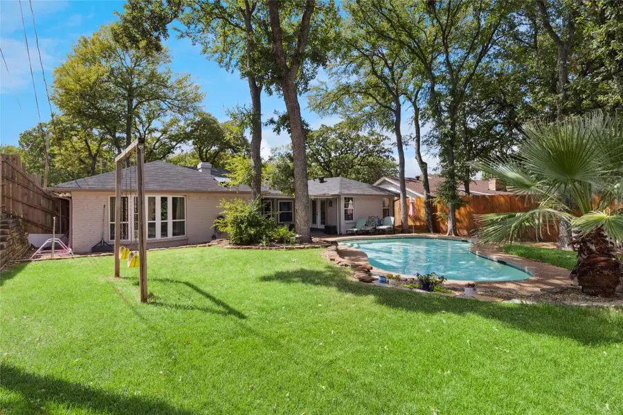 7404 Forrest Lane, North Richland Hills, TX 76182 - Image #2