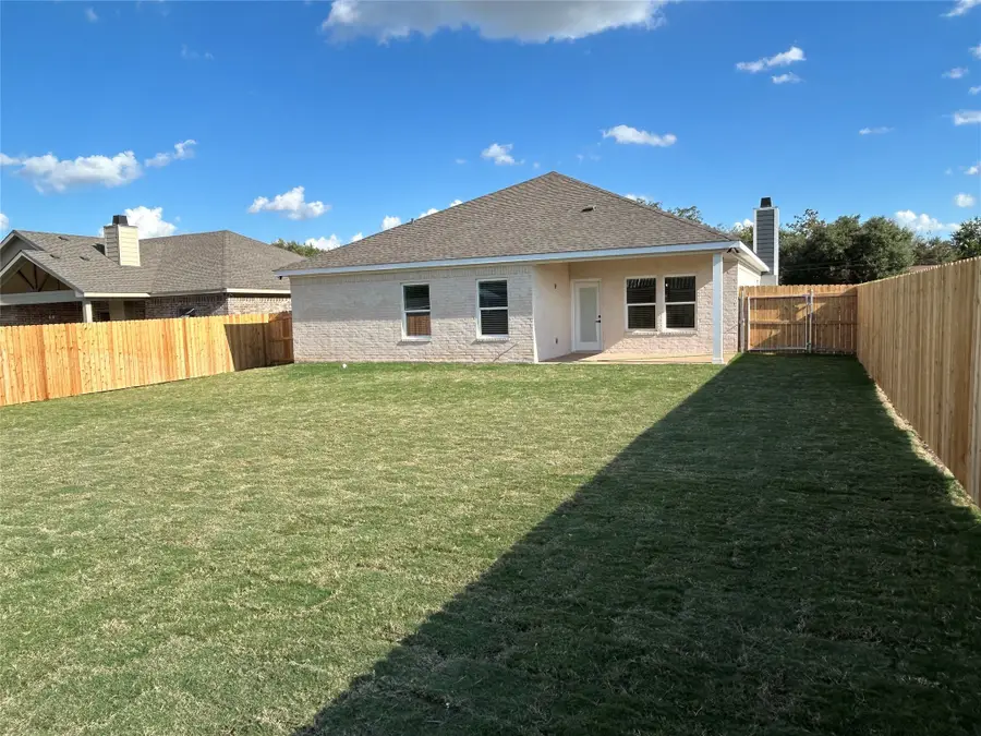 1503 W 6th Street, McGregor, TX 76657 - Image #3