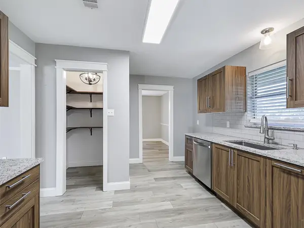 1400 Crescent Drive, Sherman, TX 75092