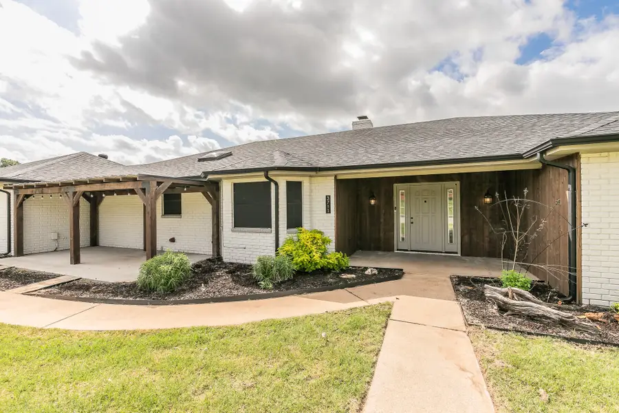 3711 Indian Creek Trail, Granbury, TX 76049 - Image #2