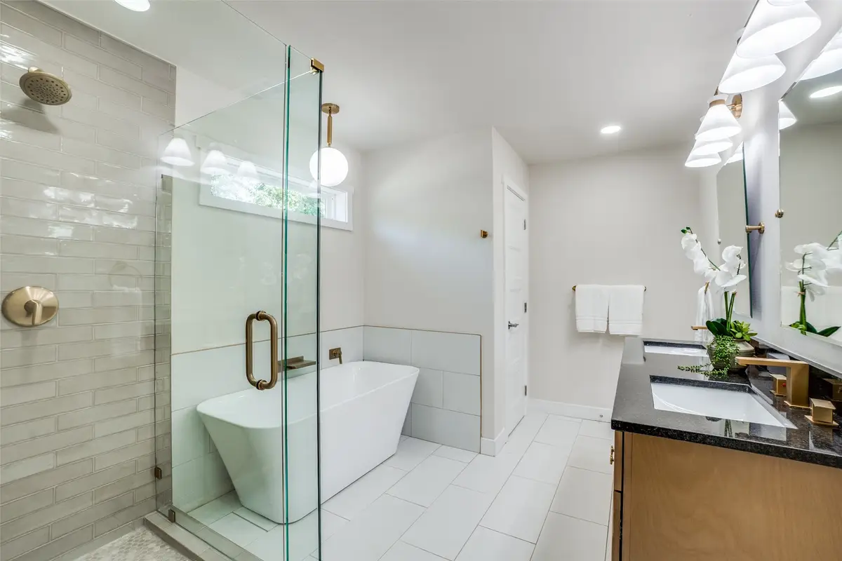 237 Easton Road, Dallas, TX 75218 - Image #1