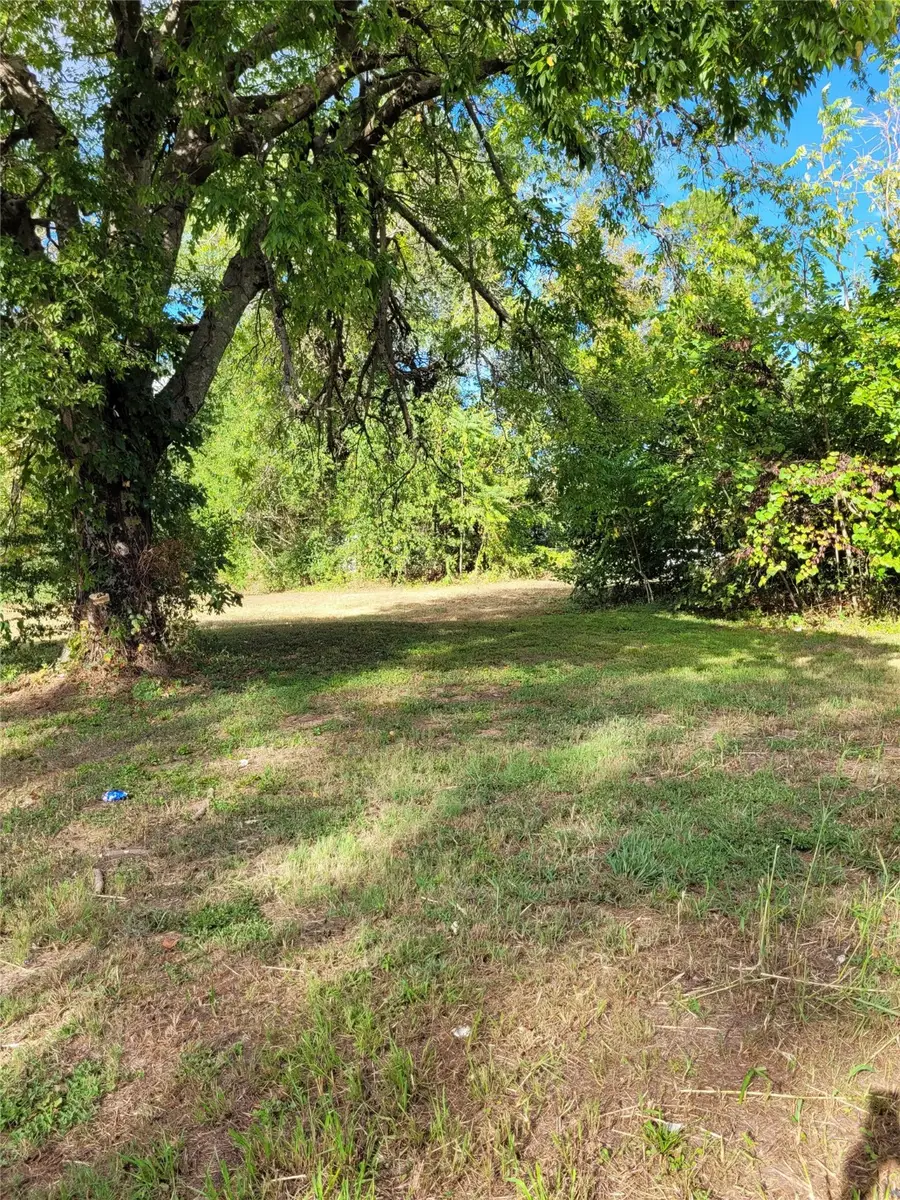 606 NE 1st, Paris, TX 75460 - Image #3