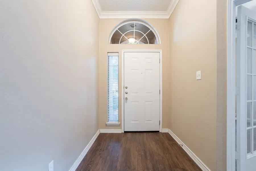 2307 Richmond Circle, Mansfield, TX 76063 - Image #2