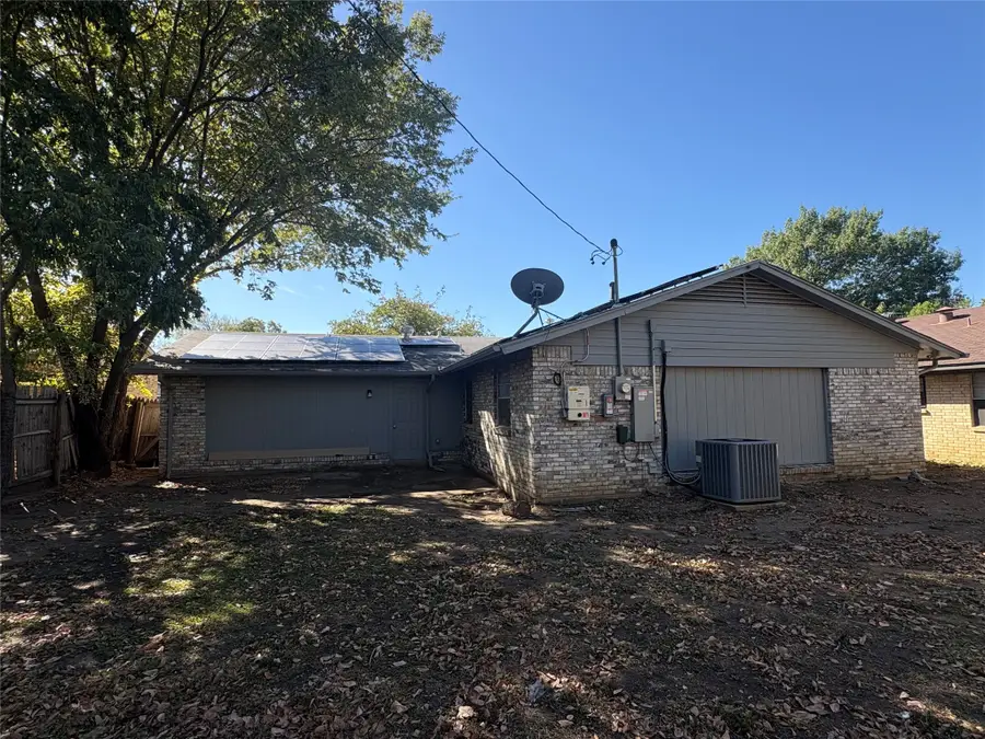 3717 Swallow Lane, Irving, TX 75062 - Image #2