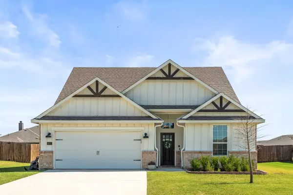 4211 Padron Lane, Sanger, TX 76266