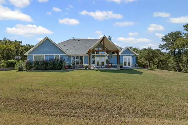 310 Oak Creek Court, Springtown, TX 76082