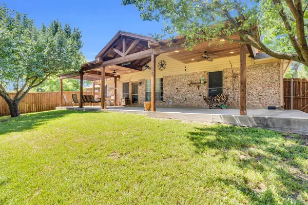 5528 Nuthatch Street, Dallas, TX 75236