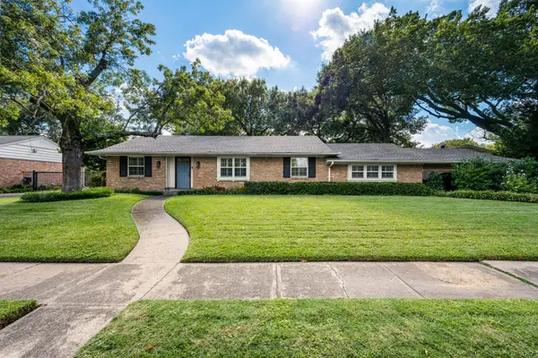 7318 Rockhurst Drive, Dallas, TX 75214