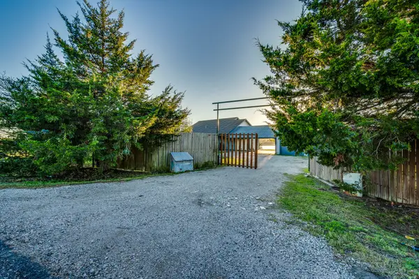 7163 County Road 573, Blue Ridge, TX 75424