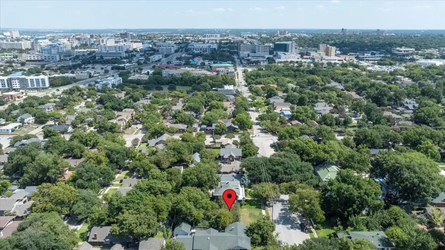 2328 Mistletoe Boulevard, Fort Worth, TX 76110 - Image #3