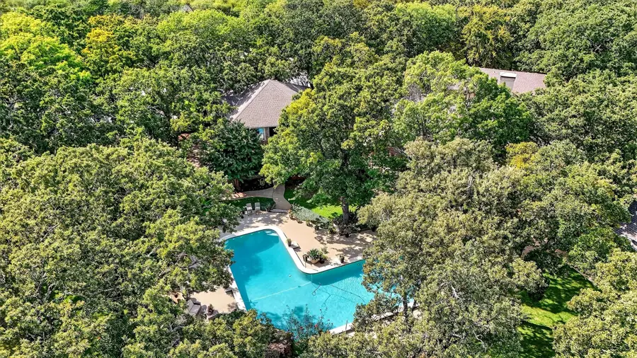 215 Hiland Acres Circle, Pottsboro, TX 75076 - Image #3